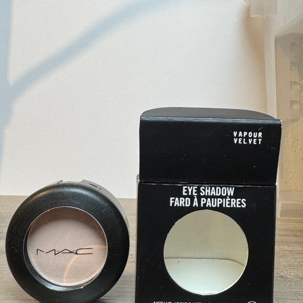 MAC Cosmetics Vapour Velvet Eyeshadow